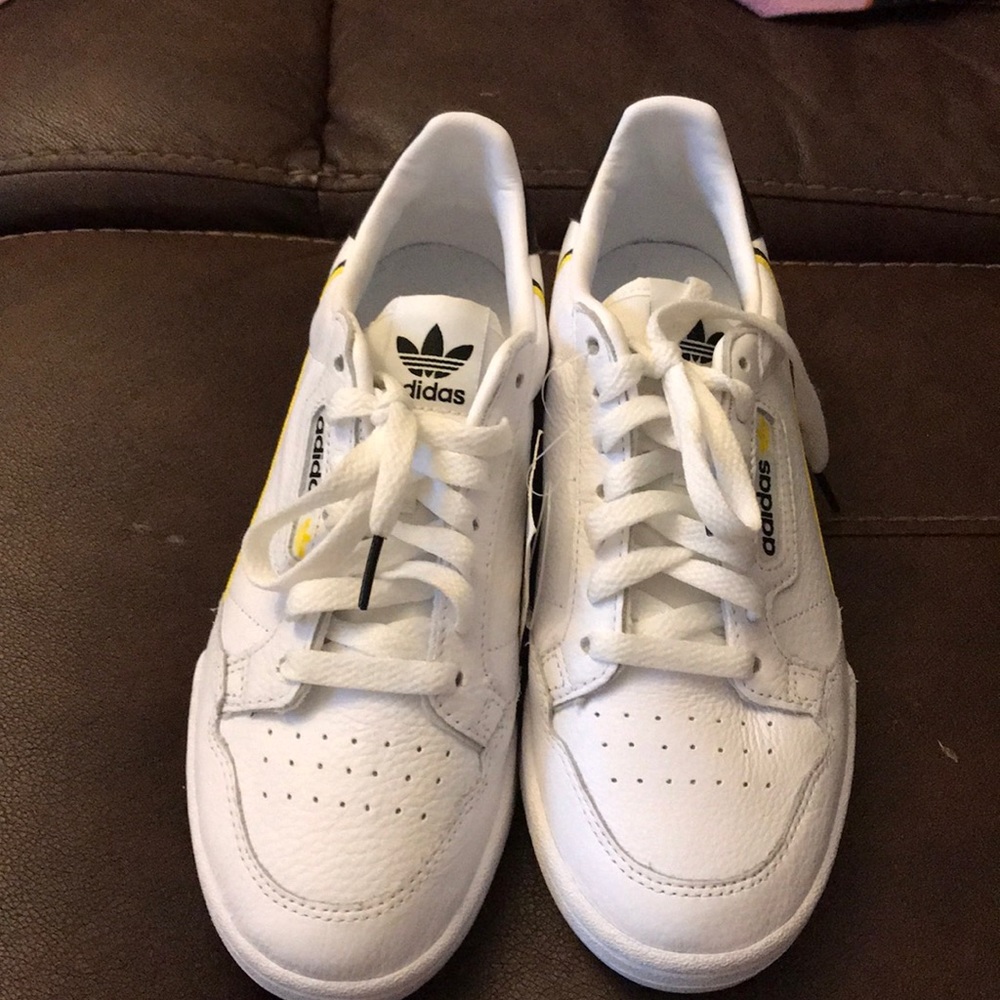 NWT Adidas continental 80 sneakers